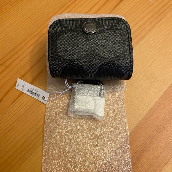 NWT Coach Wireless Earbud Case-Charcoal/Grey - Picture 5 of 14